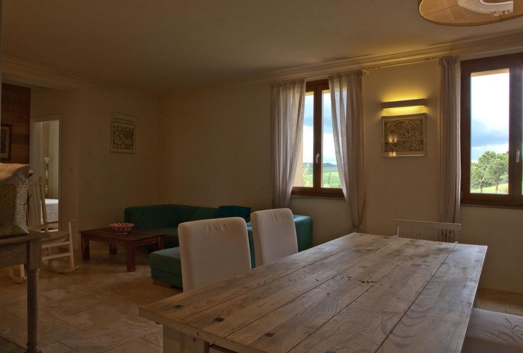 Tuscany Forever Famiglia Apartments Volterra Esterno foto